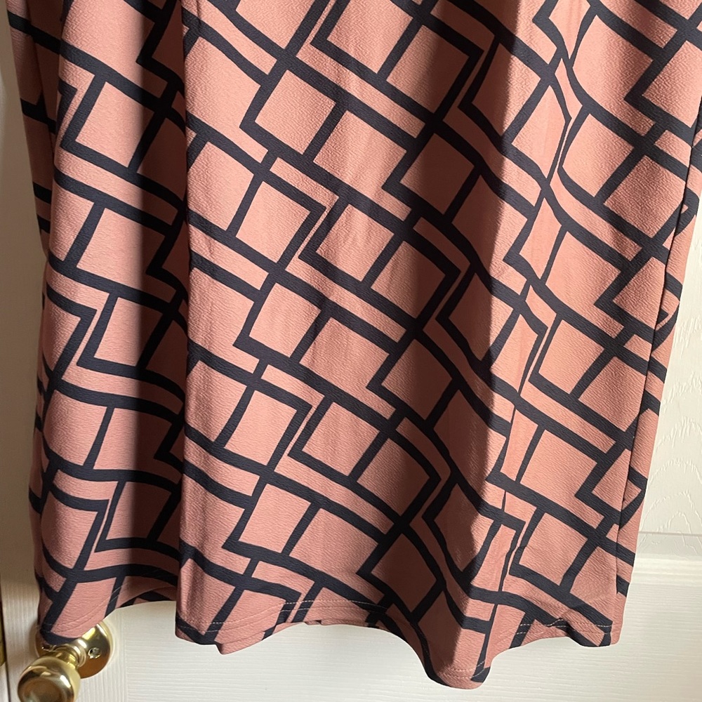 Boutique Women’s Size 4X (20) Geometric Print Skirt - Picture 7 of 13